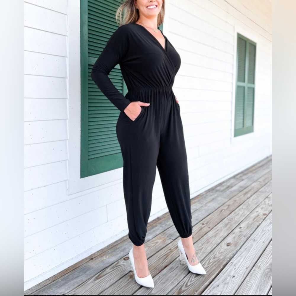 White Birch black long sleeve jogger jumpsuit size small
